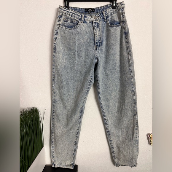 Riot High Rise Mom Jeans - Picture 1 of 6